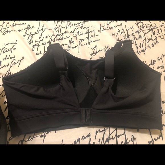 Under Armor Sports Bras - Picture 3 of 4